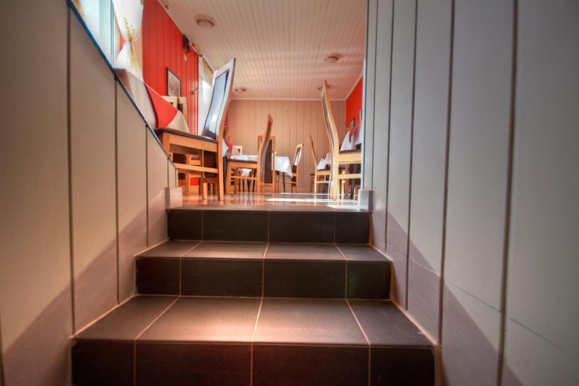 Karet Obiekt Hotelowy Skoczow Exterior photo